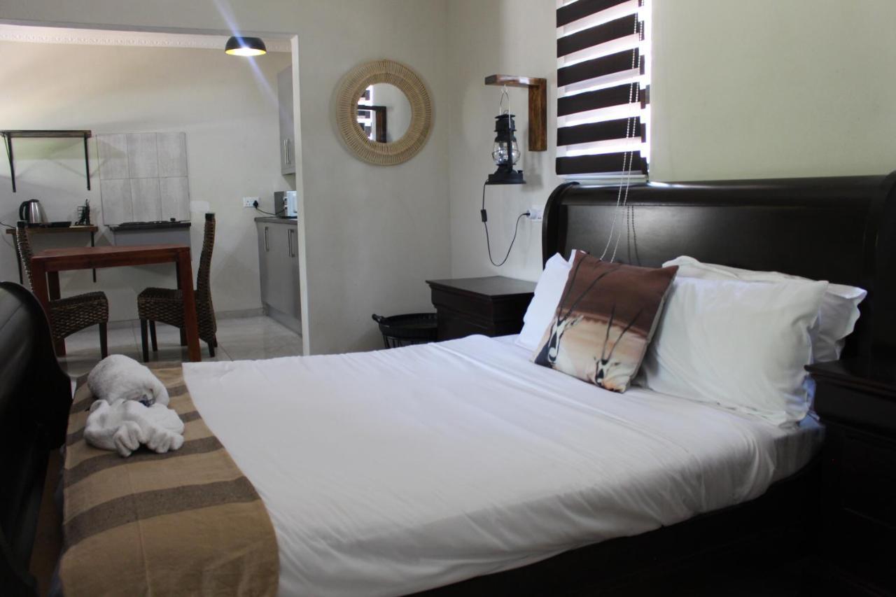Rivermews Hotel And Spa Maun Exterior foto